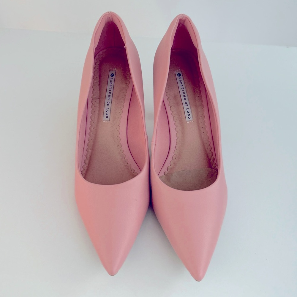 Pink Pointed-Toe Women’s Pumps